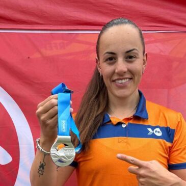 Bárbara Pardo, con la plata lograda en la Copa del Mundo de piragüismo de Alemania