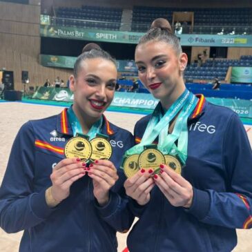 Marina Cortelles y Lucía Muñoz con sus tres oros en el Europeo de Gimnasia rítmica